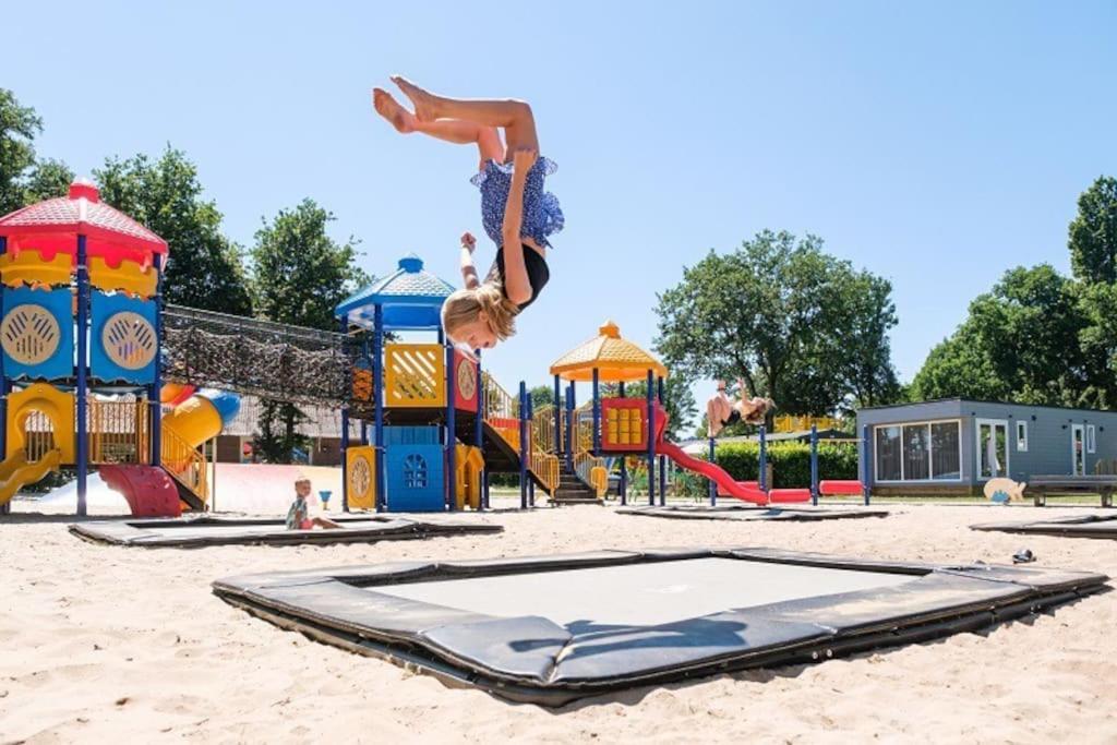 Camping De Pallegarste Chalet 119 Marienberg Bagian luar foto